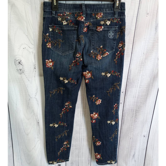 Laurie Felt | Classic Denim All-Over Floral Embroidered Slim Leg Jeans - Picture 5 of 15